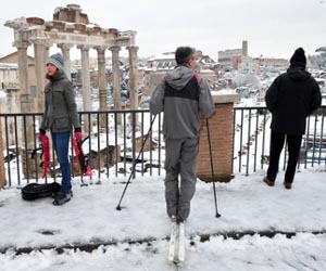 Misery as Italy cold snap death toll rises to 17
