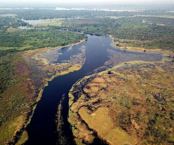 In El Salvador, a river without fish feeds fear of mining