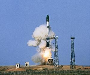 Russia 'political grandstanding' on shield: NATO official