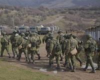 Kiev says captured 10 Russian paratroopers in east Ukraine
