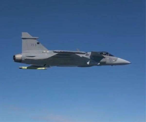 Ukrainian pilots test Swedish Gripen jets: government
