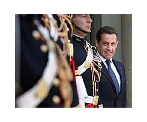 Sarkozy seeks to bury the hatchet in China