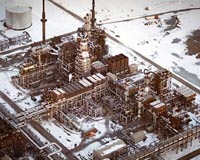 Suncor completes acquisition of Canadian Oil Sands