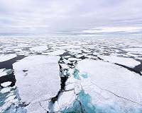 Increasingly mobile sea ice risks polluting Arctic neighbors