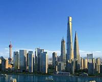 Daredevils scale world's second tallest building in China