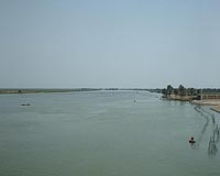 Water-short Iraq faces new peril: the sea