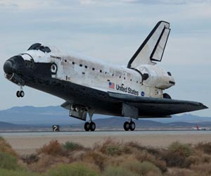 US Senate panel votes to extend space shuttle program