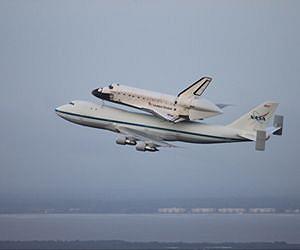 Shuttle Carrier Aircraft and Space Shuttle Endeavour Land in Houston