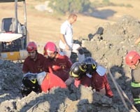 Sicily mud geyser eruption kills girl, brother missing