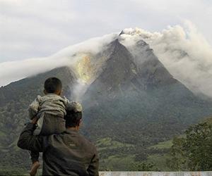 Indonesian volcano unleashes violent eruption
