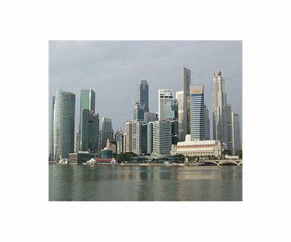 Chinese FM visits Singapore in pushback against US