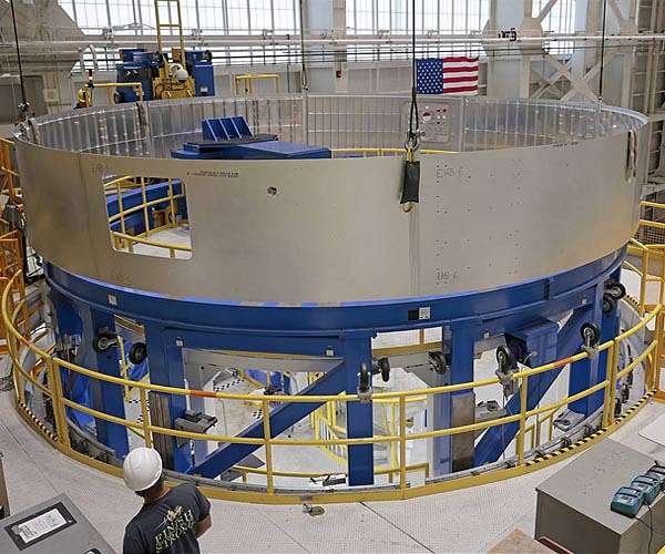 NASA prepares for Space Launch System rocket services contract