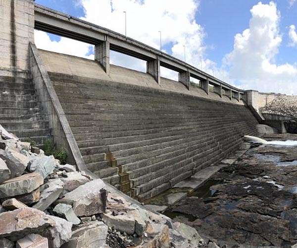 Drought squeezes Brazil's electricity supply