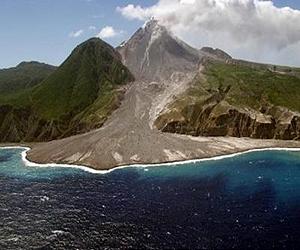 First Detailed Underwater Survey Of Huge Volcanic Flank Collapse Deposits