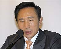 SKorea offers summit with China, Japan on financial turmoil