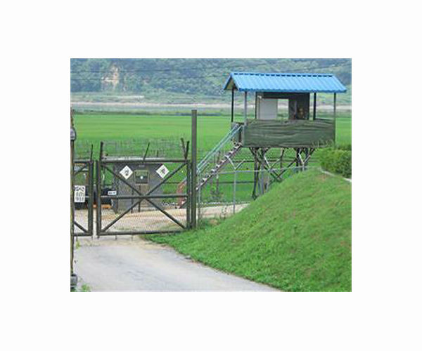 South Korean soldier fires near border by mistake: report
