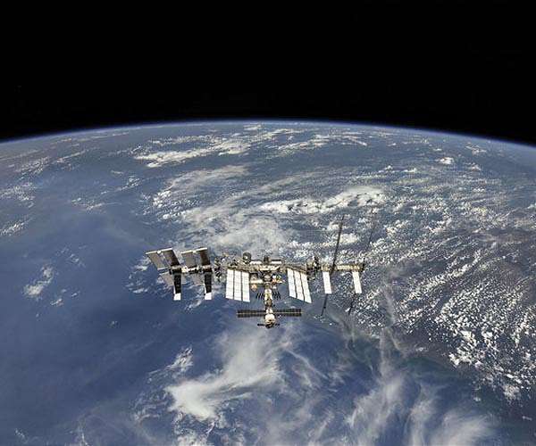 Space Station study maps hurdles for microbial manufacturing in orbit