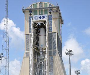 ESA hands over keys to Soyuz launch site