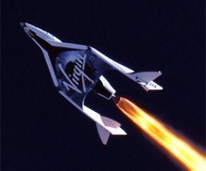 SpaceShipTwo soars to 71,000 feet above Earth during test