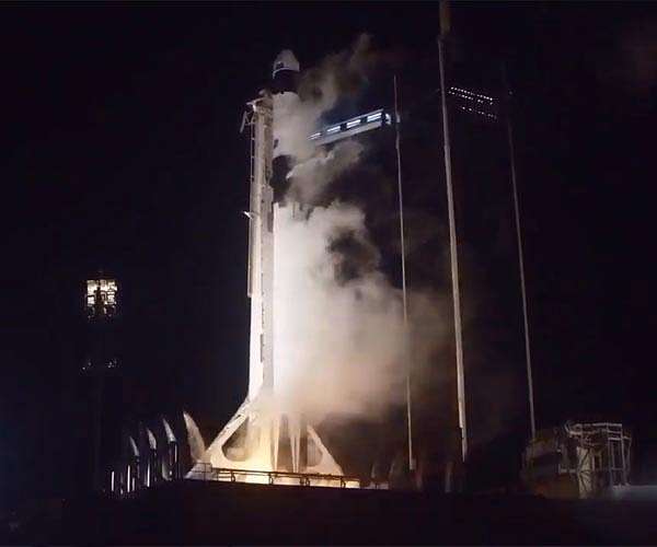 SpaceX crew launch to ISS postponed