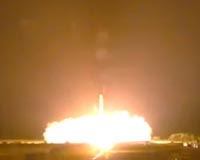 SpaceX propels cargo to space station, lands rocket