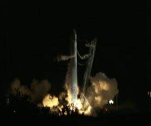 SpaceX blasts off to space station in historic first