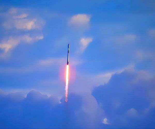 SpaceX launches 28 Starlink satellites from Cape Canaveral