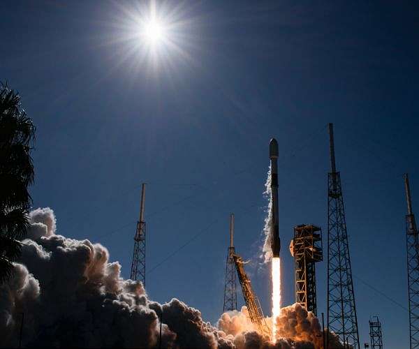SpaceX launches Indonesian satellite into orbit