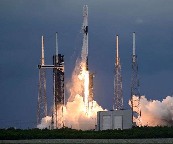 SpaceX launches 28 Starlink satellites days after service outage