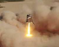 SpaceX's Starhopper hits new height in test flight