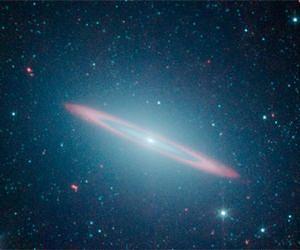 NASA's Spitzer Finds Galaxy With Split Personality