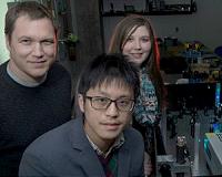 Rice lab clocks 'hot' electrons