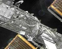 Endeavour astronauts conduct repairs on third spacewalk