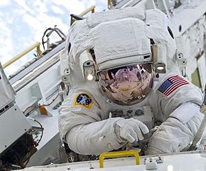 Spacewalks on agenda for new space crew