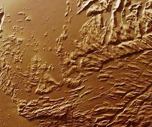 Landslides and lava flows at Olympus Mons on Mars