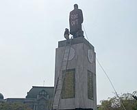 Unwanted statues of a defeated general? Taiwan has the answer