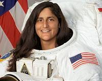 US selects four astronauts for commercial flight
