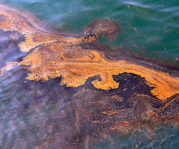 Dissolving oil in a sunlit sea