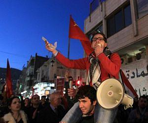 Syria drops off Internet, reasons unclear