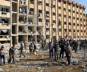 Syria barrel bomb raids on Aleppo kill 135: monitor