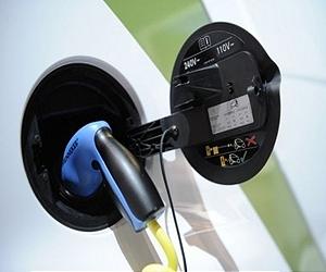 Nanoscoops Could Spark New Gen Of Electric Automobile Batteries