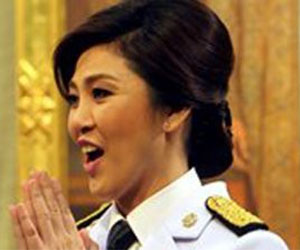 After attacks, Thai PM supports curfew