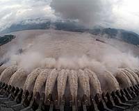 China Floods Take More Lives As River Dykes Threatened