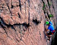 Theoretical climbing rope could brake falls