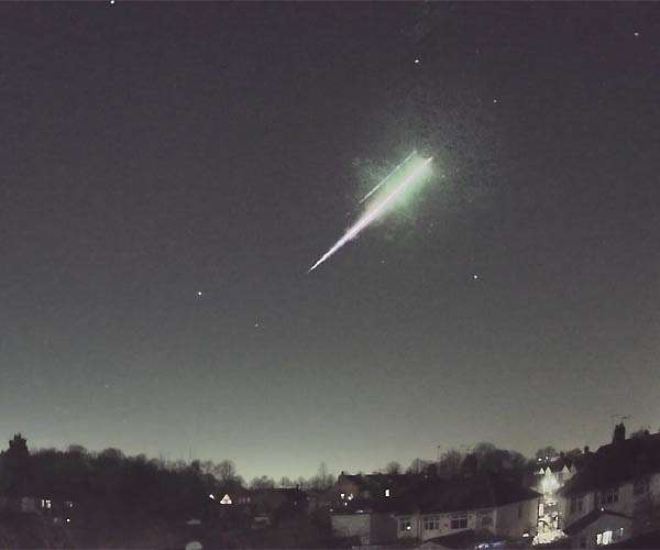 Booming fireball spotted in the skies above 3 states this week, NASA says