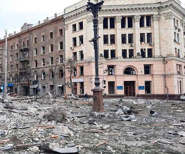 Kharkiv digs in against a new Russian assault
