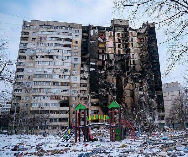 Two children among dead in Russian blitz on Ukraine