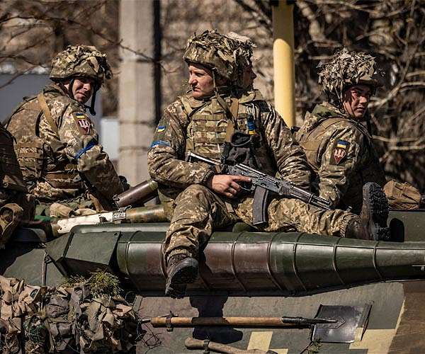 EU pushes to boost weapons deliveries for Ukraine