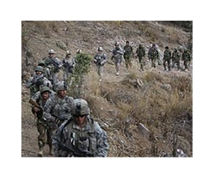 Gates, Petraeus differ on flexibility of Afghan exit