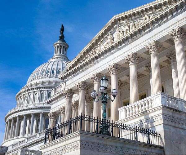 Trump urges scrapping key vote threshold to end shutdown